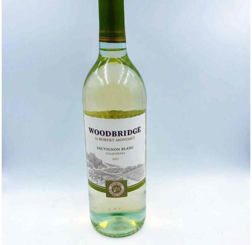 WOODBRIDGE SAUVIGNON BLANC