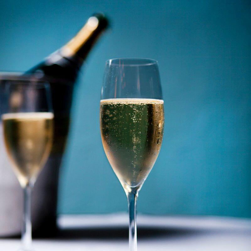 CHAMPAGNE SPARKLING WINE/GLASS